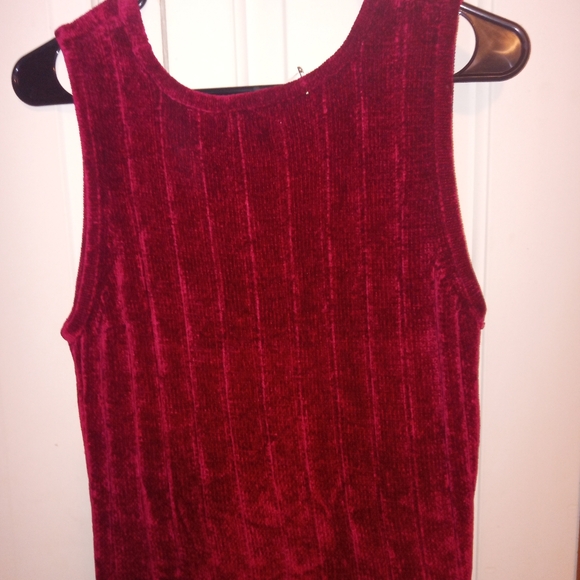 3/$10 Liz Claiborne Studio Burgundy Sleeveless Top Size Large - Picture 2 of 5